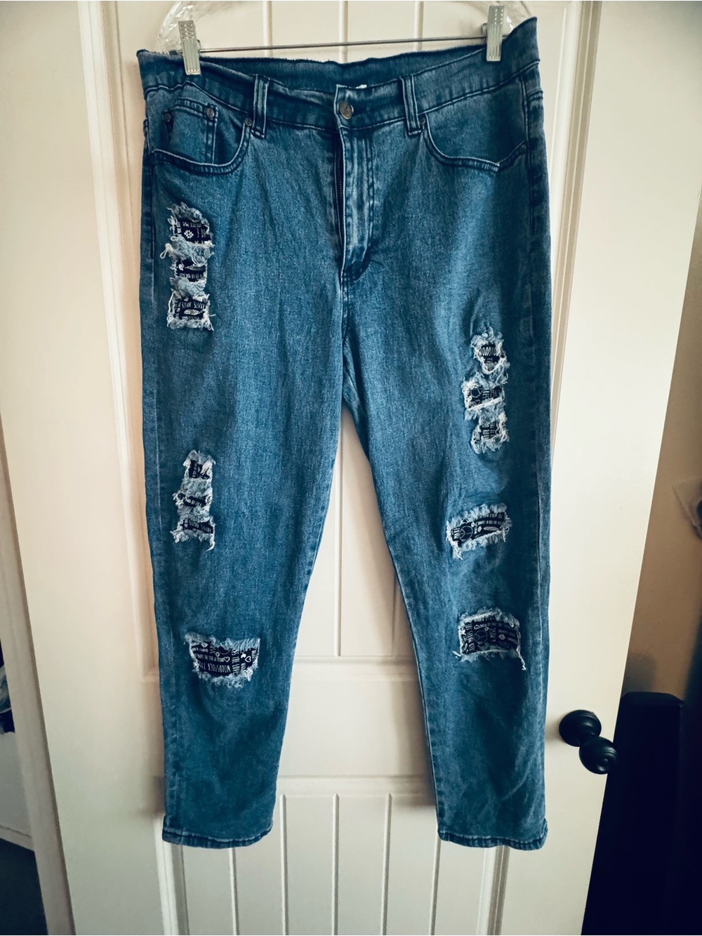 Blue Distressed Boyfriend Jeans with Patch Details
